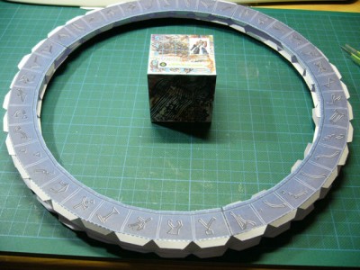 P1010126.JPG (106.6 Kio) Vu 13245 fois ...puis de la face arrière de l'anneau central