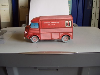 HY International Harverster001.JPG
