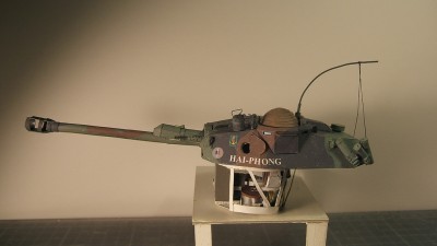 Panhard AML 90=368.JPG (142.86 Kio) Vu 9699 fois le projecteur est devant la trappe en dome et est replié.
