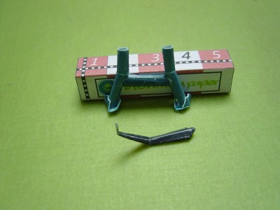 La béquille centrale et la béquille latérale