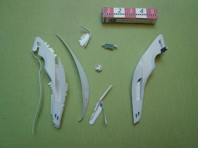 Le montage et l'autre partie des pièces pliées