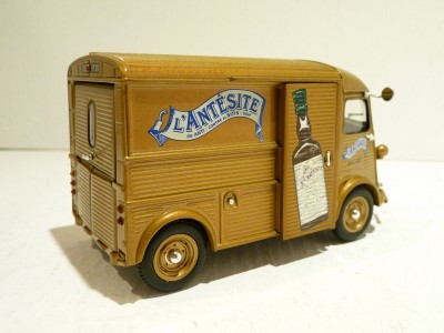 J012_hy_antesite.jpg