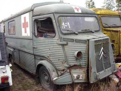 0082_hy_ambulance_militaire_hollandaise_longue.jpg