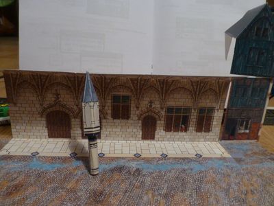 Le collage du pilori et premiers pliages