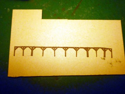 TYROV=058.JPG (148 Kio) Vu 2811 fois Charpente devant supporter la couverture de la galerie