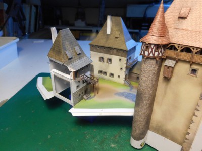 TYROV=177.JPG (150 Kio) Vu 2991 fois fixation dans la cours