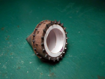 TYROV=271.JPG (204.74 Kio) Vu 5357 fois mise en place de corbeaux