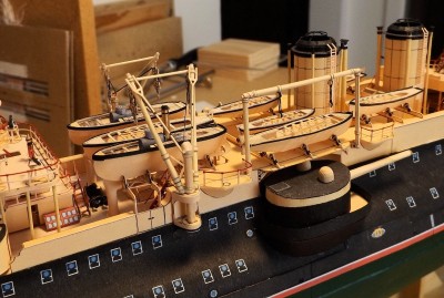 327 Midship Hoists.jpg