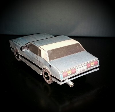 Une Vieille Ford Mustang