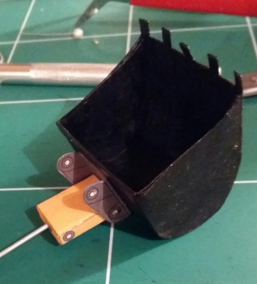 2018-11-01 18.58.47.jpg (431.5 Kio) Vu 8295 fois Boite sur godet