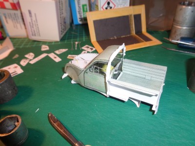 collage du bas de la caisse arrière