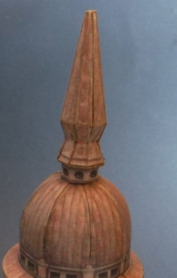 ... placé sur le dôme.<br /><br />Cordialement<br />Kurt