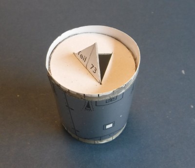 DSCF0023.JPG (129.04 Kio) Vu 1809 fois ...coller ensemble pour former un cylindre...