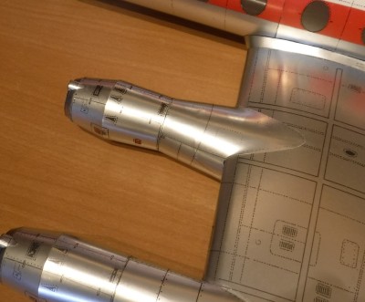 DSCF0068.JPG (176.21 Kio) Vu 1559 fois Coller la nacelle intérieure du moteur...