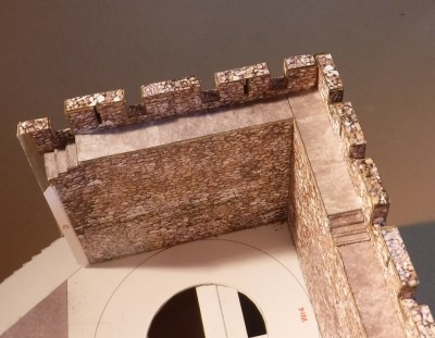 Nakonec je zakryto cimbuří za rohem.<br /><br />S pozdravem<br />Kurt