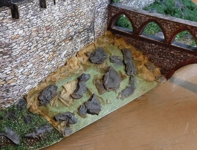 ... avec une structure rocheuse...