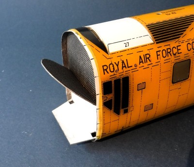 la section 6 sera collée à l'avant.<br /><br />Cordialement,<br /><br />Kurt