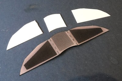 Couvrir la pièce 31 avec des renforts de 0,5 mm…