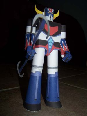 GOLDORAK
Le heros de mon enfance.
juillet 2006 pour le montage

