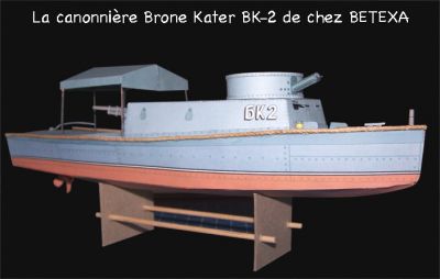 BK-2
Le modÃ¨le en prÃ©sentation 'acadÃ©mique' ce qui nous permet de voir ses petits dessous. On voit bien aussi le baldaquin tÃ´lÃ© au-dessus du 47.
