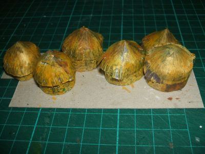 le village de dimanche illustré page 8 meules et granges
Il ne s'agit pas de cyclomoteurs à deux roues. Pour la réalisation, se reporter à construction en images
