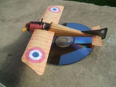 morane saulnier type N
pour les haubans (0,1mm); moteur rotatif; montage dans constructions en images
