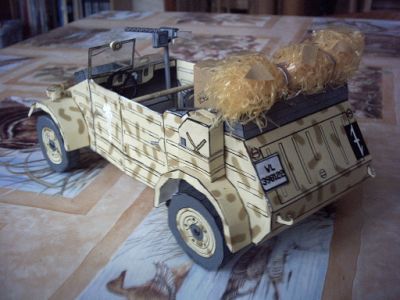 kubelwagen de la "DAK"
