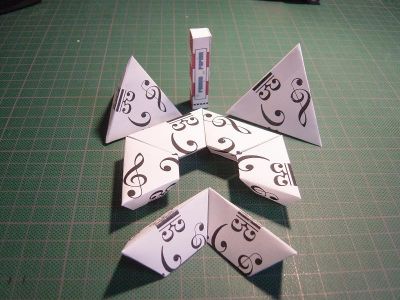 Les PolyÃ¨dres de PEUPLIER
TrÃ¨s plaisant Ã  rÃ©aliser, une prÃ©cision parfaite.
