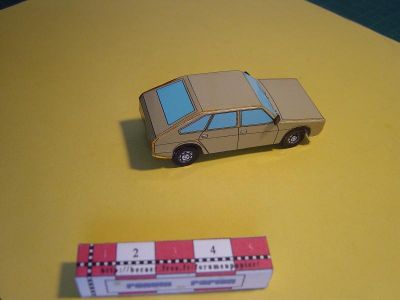 Renault R20 03 du calendrier de l'Avent de Streetpaper-PreDes-Racepaper
