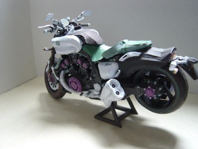 VMAX de YAMAHA
ImprimÃ©e sur papier bristol au format A5.


