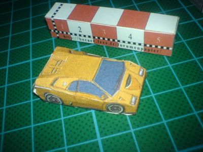 Mini Lambo
vraiment trÃ¨s petit pour mes gros doigts!
