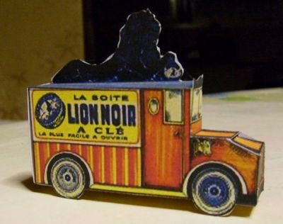 lionnoir.jpg