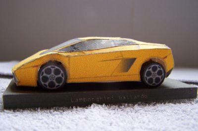 lamborgini gallardo
voici une vue de cotÃ© 
