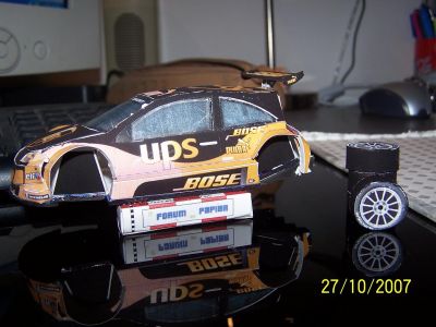 mini megane Trophy 5
avec la reglette, pour l'echelle...
