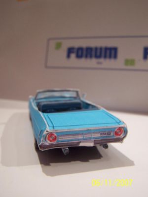 Ford galaxie 2
les sorties d'Ã©chappement arriÃ©re...un moment sympa...essayer de rouler une clope de 2 mm de diamÃ©tre...on en reparle...hÃ©hÃ©hÃ©
