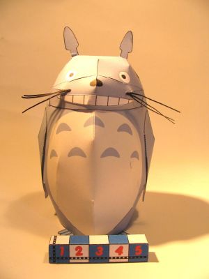 Totoro
Pour ma fille Marine... montÃ© pendant quelle regardait le dessin animÃ© pour la 20Ã¨me fois au moins!
