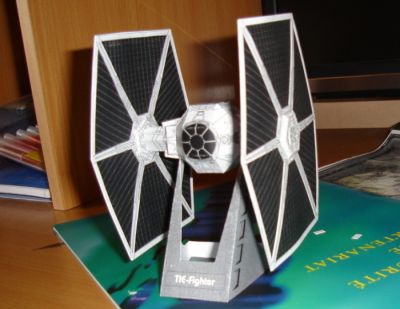 tie fighter
vue 3/4
