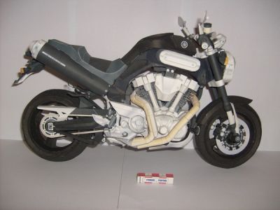 Yamaha MT 01
Et voila ma petite moto aprÃ¨s 1 mois et demi de boulot!!
