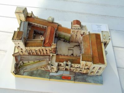 Palais des Papes
modÃ¨le Instant Durable au 1/300 reduit au 1/600
