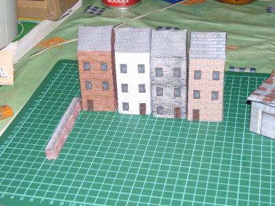Quelques Building
Mes premieres realisations histoires de me faire la main... :-)
