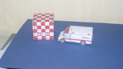 Petite Ambulance
Format cube
