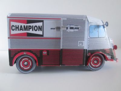 P036 HY Bougies Champion
