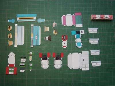 Les meubles et les caisses à outils en pièces...