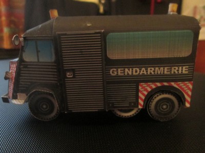 069 HY Gendarmerie fourgon avant 1962.JPG