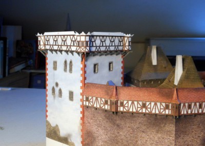 TYROV=227.JPG (148.29 Kio) Vu 5731 fois montage sur le donjon avec mis en place des consoles