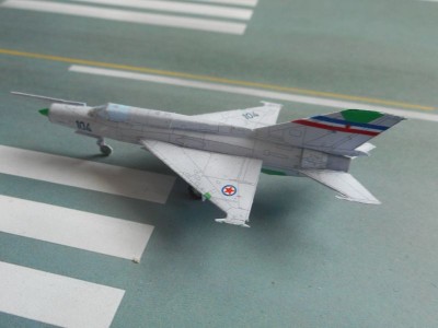 cafe-MiG-21R-yu-01.JPG