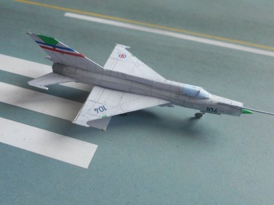 cafe-MiG-21R-yu-02.JPG