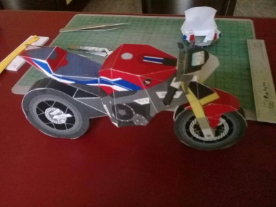 moto 02 3.jpg