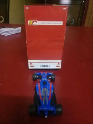 ferrari motorhome 00 7.jpg